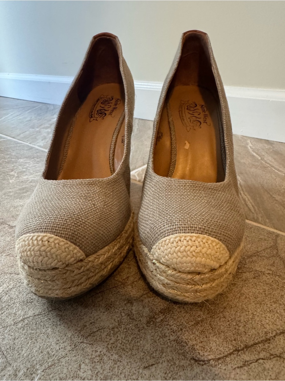 Nine West Wedge Espadrille in Gold/Beige size 7.5